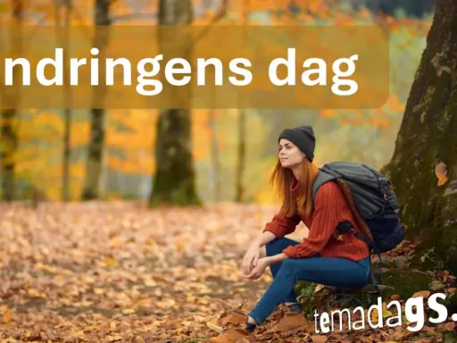 En kvinna med ryggsäck vilar vid ett träd under vandringens dag. Höstlöv täcker marken.