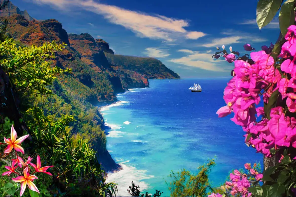 Fakta om Hawaii: Dramatiska klippor möter turkost hav, en segelbåt glider förbi. Färgglada blommor ramar in den hisnande utsikten.